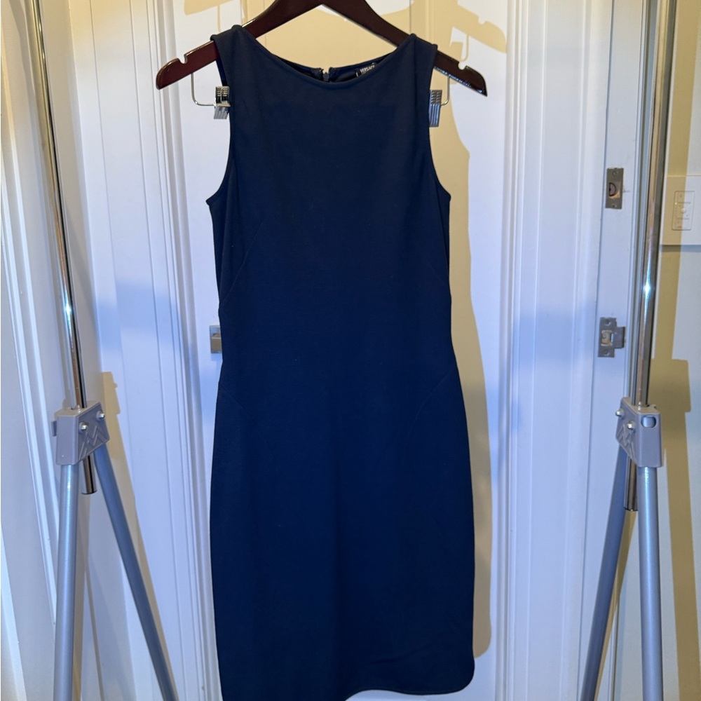 Elegant Navy Blue Sleeveless Dress
